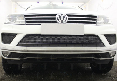 Volkswagen Touareg (14–) Защита радиатора Premium, чёрная, центральная